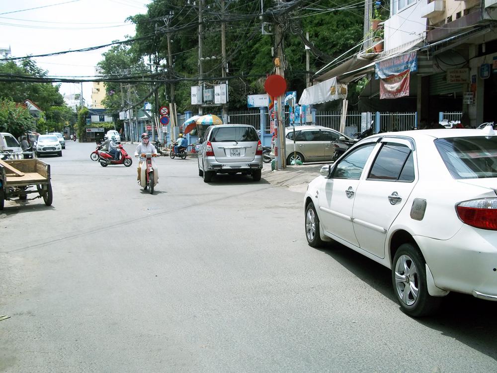 Cho thuê gấp mặt tiền nguyên căn 72 Trần Kế Xương, Q. Bình Thạnh