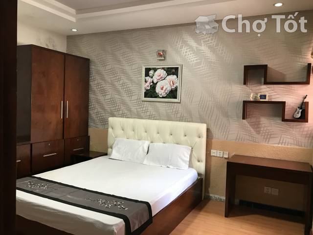 Cho thuê căn hộ Cộng Hòa Plaza Tân Bình, view Q1,2PN, DT 72m2, giá 15tr/tháng, LH: 0906887586