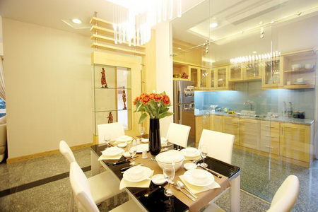 Cho thuê căn hộ chung cư tại Phú Hoàng Anh, diện tích 128m2, 3 phòng ngủ, 3WC, giao nhà hoàn thiện