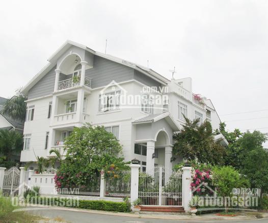 Cho thuê biệt thự Nam Thiên, Phú Mỹ Hưng 2 mặt thoáng, đầy đủ tiện nghi, nội thất cao cấp