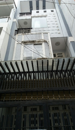 Nhà nguyên căn 3 lầu (full nội thất) tại mặt tiền đường Thành Công, P. Tân Thành, Tân Phú. DT 4x18m