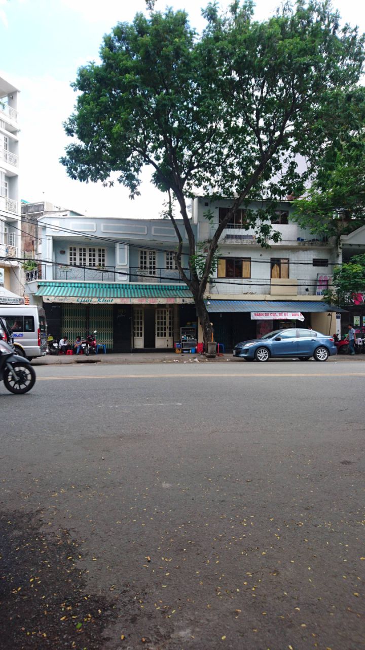 Cho thuê nhà 2 mặt tiền Nguyễn Cư Trinh, P. Nguyễn Cư Trinh, Quận 1