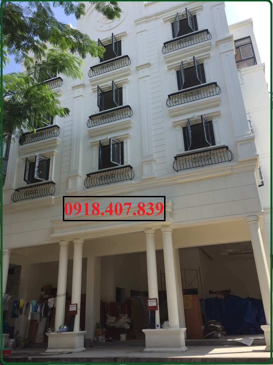 Cho thuê toà nhà tại trung tâm Phú Mỹ Hưng, DT 10x18.5m, giá thuê 125 tr/th. LH 0918407839 Hưng