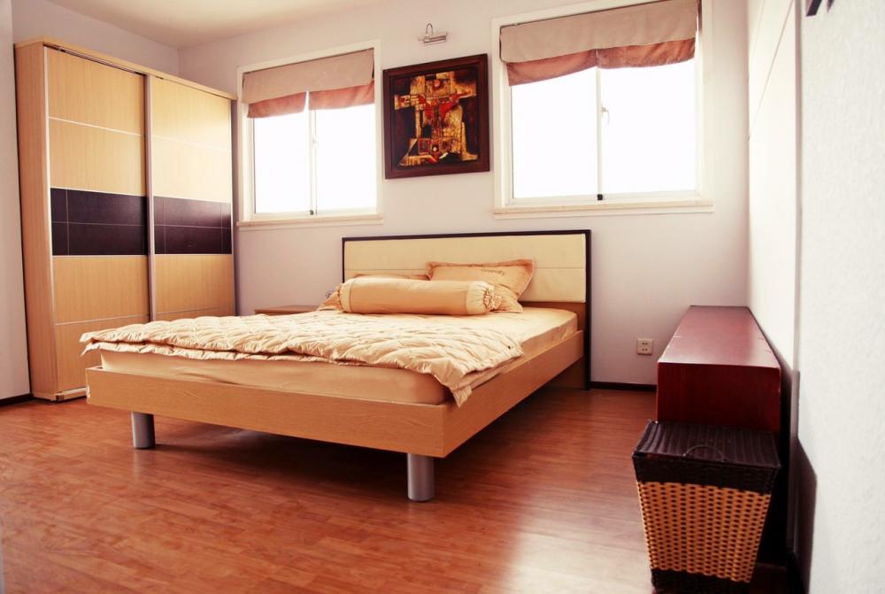 Cho thuê gấp căn hộ 2 phòng ngủ tại Central Graden 328 Võ Văn Kiệt, Quận 1. CHỈ 17 triệu