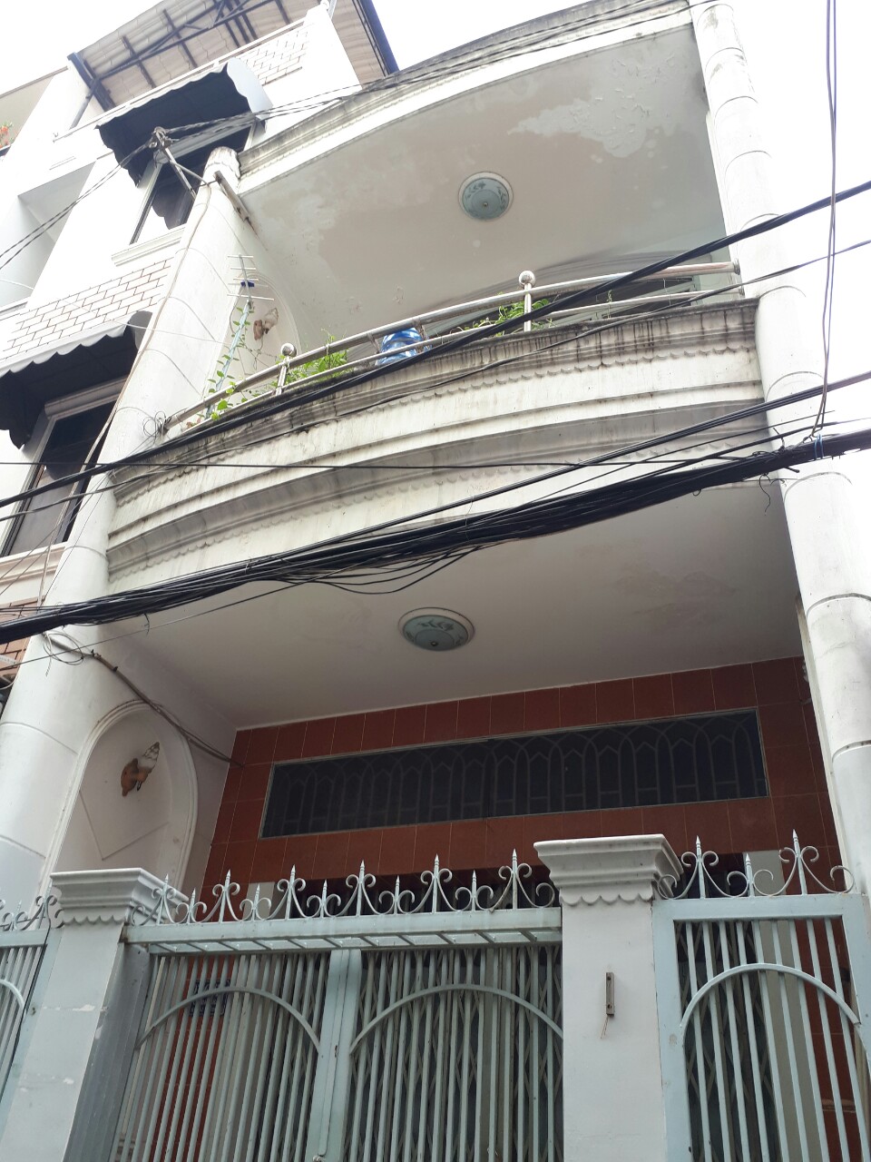 Nhà cho thuê nguyên căn, nhà 2 mặt hẻm Trần Văn Cẩn, Quận Tân Phú, diện tích 4x17m = 68m2