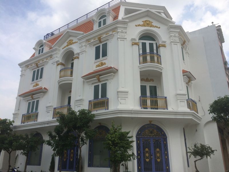 Cho thuê villa sân vườn 1000m2, đường 10, Thảo Điền, Q. 2