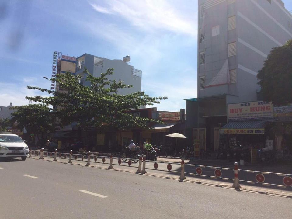 Cho thuê nhà góc 2 mặt tiền ngay khu sầm uất ăn uống đường Tây Thạnh, Quận Tân Phú