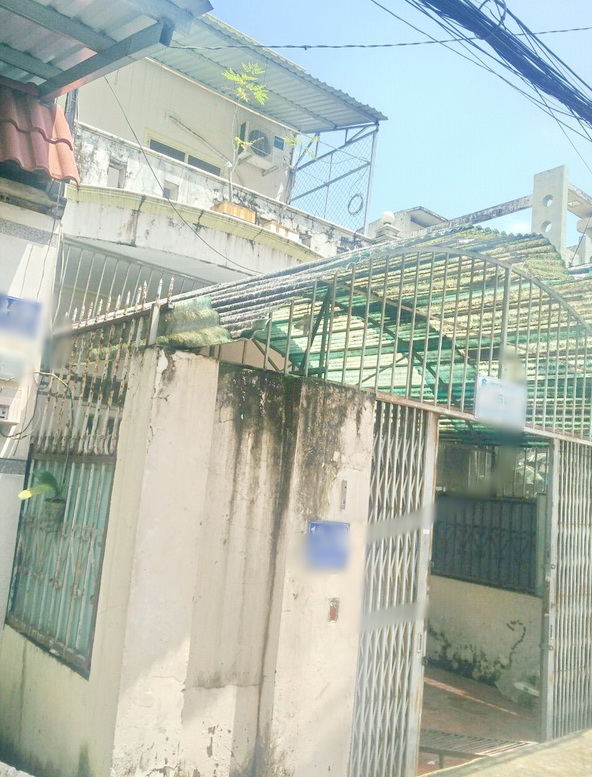 Cho thuê nhà 2 lầu, đường Nguyễn Thị Thập, Quận 7, hẻm xe hơi 5m