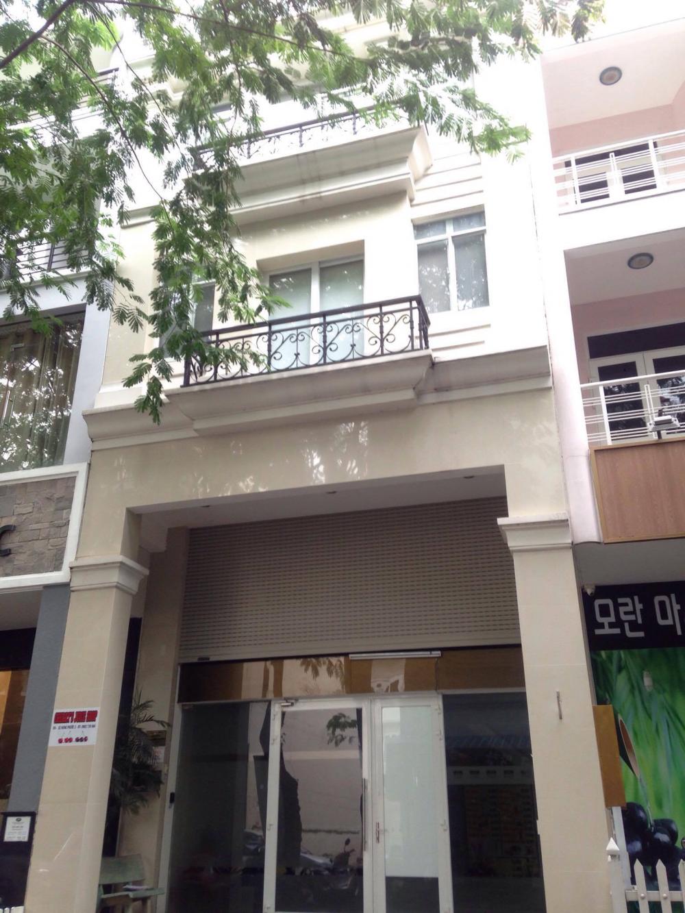 Cần cho thuê nhanh căn nhà phố Hưng Phước 1, trung tâm Phú Mỹ hưng Q7,giá chỉ 1700$/tháng