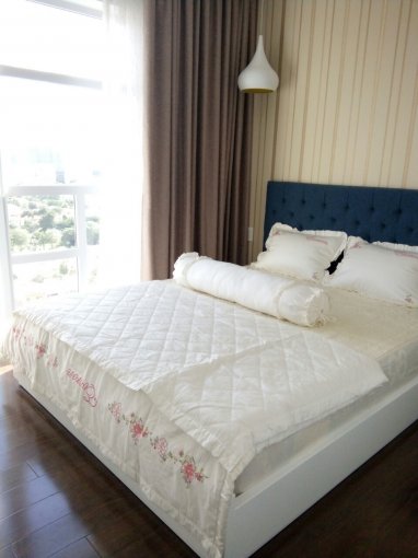Cho thuê căn hộ chung cư Masteri Thaỏ Điền, 2 phòng ngủ nội thất châu Âu giá 18.5 triệu/tháng