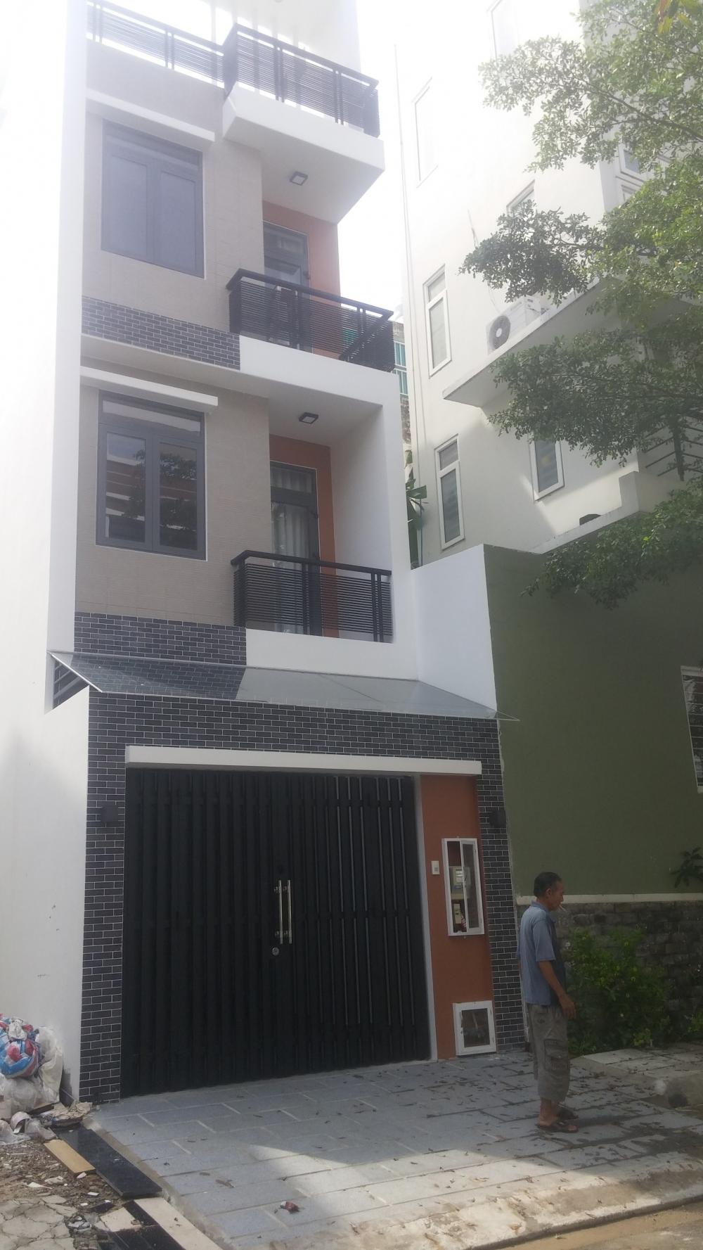 Cho thuê nhà phố MT Nguyễn Hoàng, 4x20m, hầm 1T + 2L, 4PN