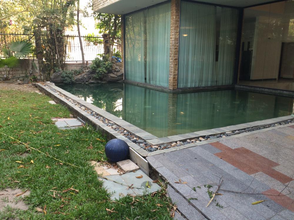 Cho thuê villa phường Thảo Điền, 800m2, có sân vườn, hồ bơi