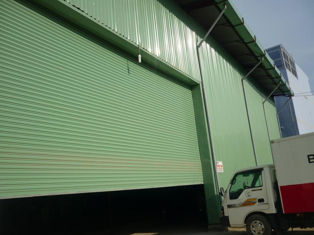 Cho thuê kho, nhà xưởng 1100m2 kho đẹp, xe container vào được tại Nguyễn Hữu Thọ, Q.7