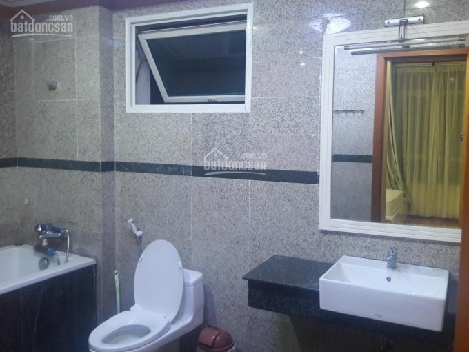 Cho thuê căn hộ chung cư tại Phú Hoàng Anh, diện tích 128m2, giá 10 triệu/tháng