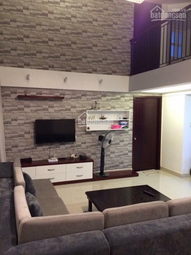Cho thuê căn hộ chung cư tại Phú Hoàng Anh, DT 129m2, nội thất đầy đủ, lầu cao, giá 13 triệu/tháng
