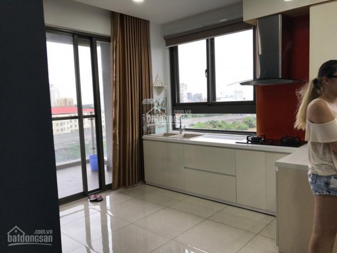 Cho thuê căn hộ Docklands Sài Gòn, căn góc 121m2, 3PN, 2WC, nội thất cơ bản, giá 15 triệu/th