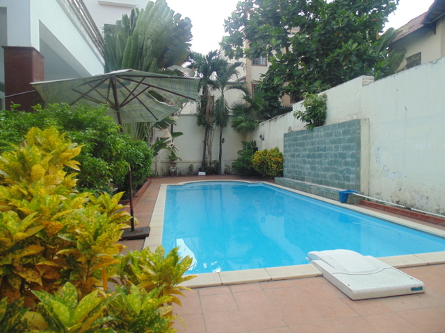 Cho thuê villa mini Thảo Điền. 8x25m 2 lầu, có hồ bơi