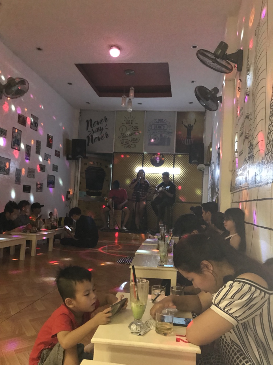 Sang quán cafe mặt tiền Cây Trâm, phường 8, quận Gò Vấp