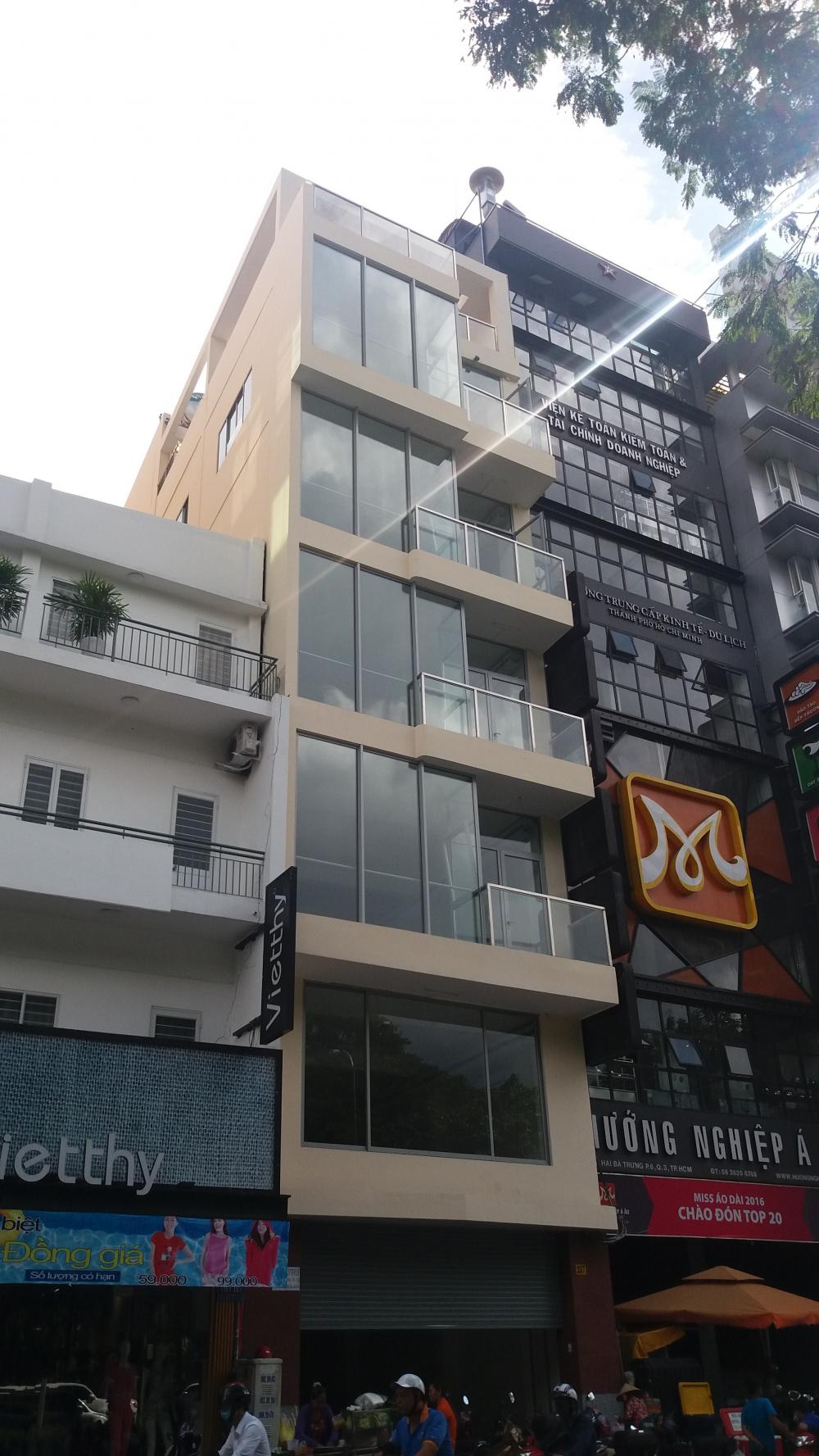 Cho thuê nhà Nguyễn Trãi làm karaoke, khách sạn, spa, thẩm mỹ, gồm 24 phòng, thang máy