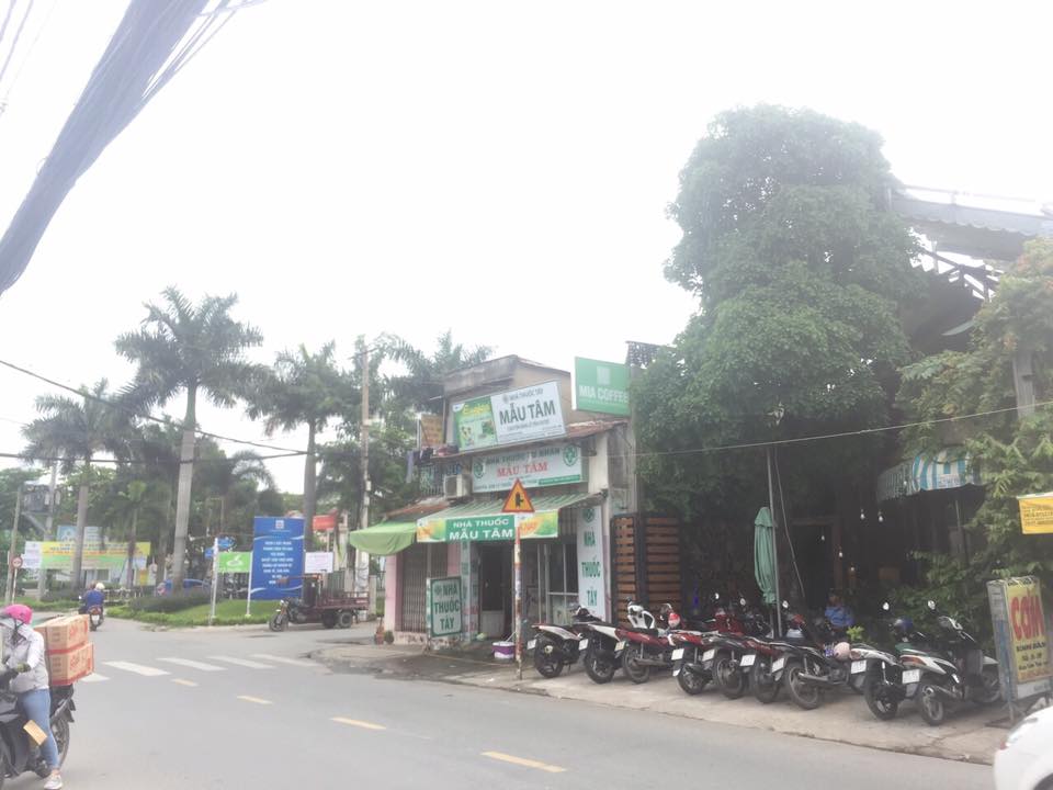Cho thuê nhà mặt tiền ngay ngã 3, khu kinh doanh sầm uất Nguyễn Duy Trinh, DT 8x30m