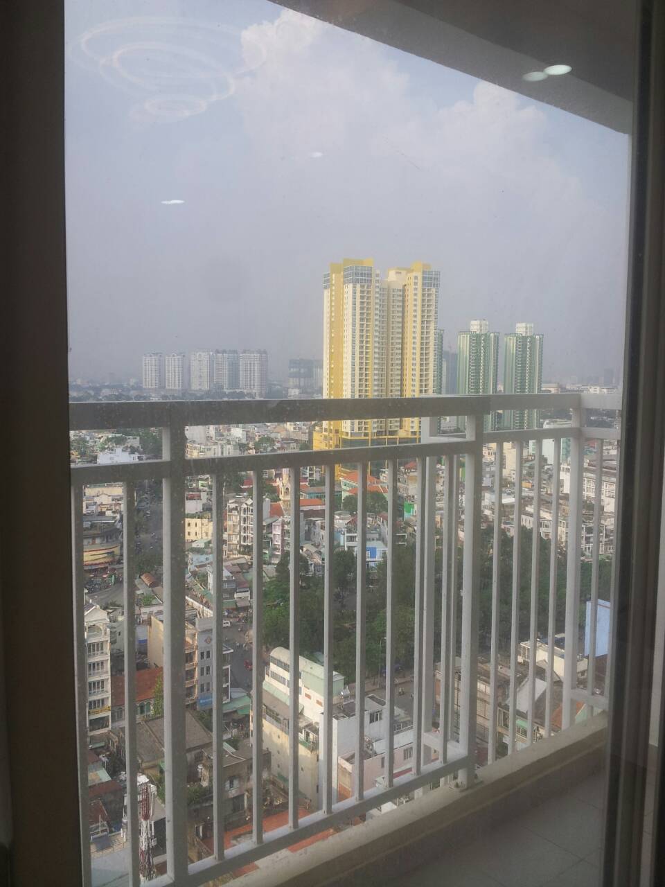 Cho thuê căn hộ 2PN cao cấp gần chợ Kim Biên Q5