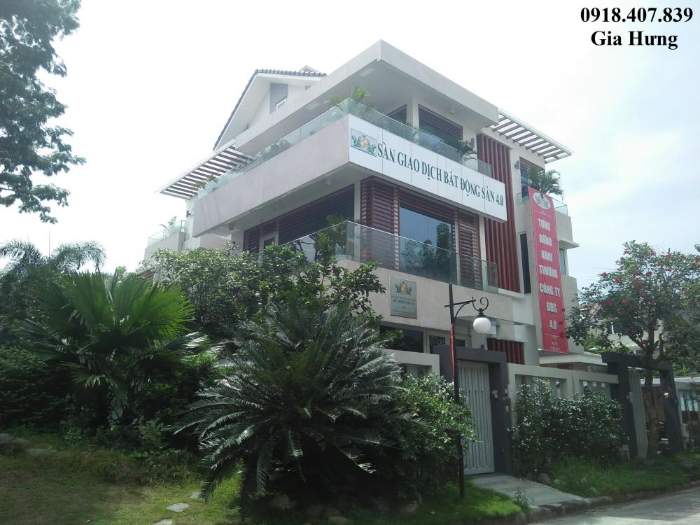 Cho thuê gấp biệt thự Nam Thông, Phú Mỹ Hưng, Quận 7, TP HCM. DTSD: 300m2