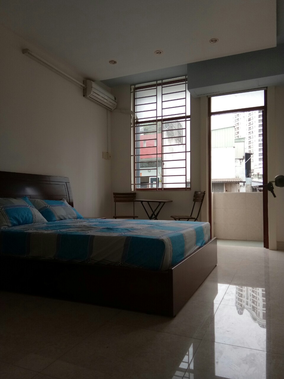 Cho thuê căn hộ full nội thất tại đường Lãnh Binh Thăng, phường 13, quận 11, Tp. HCM
