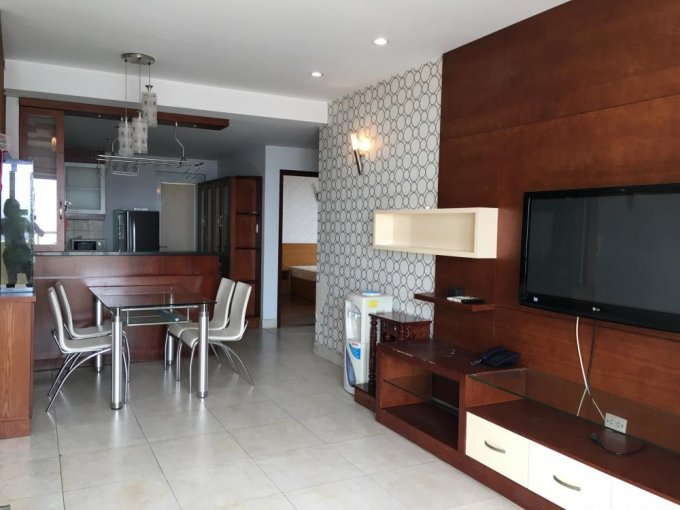 Cho thuê căn hộ chung cư Hùng Vương Plaza, Q. 5, DT 132m2, 3PN, nội thất đầy đủ