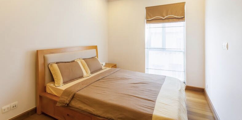Cho thuê căn hộ 107 Trương Định, 90m2, 2 phòng ngủ, 2wc lầu cao view đẹp.
