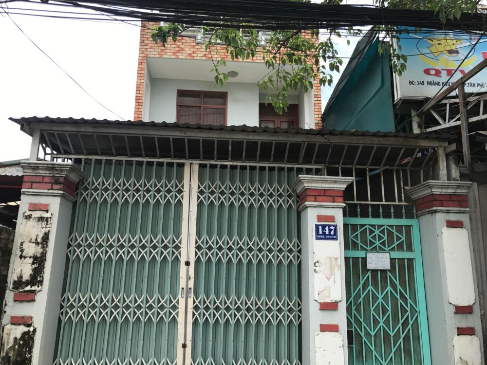 Cho thuê nhà nguyên căn mặt tiền kinh doanh Hoàng Hữu Nam, gần ngã 3 Lê Văn Việt, 100m2, 13tr/tháng