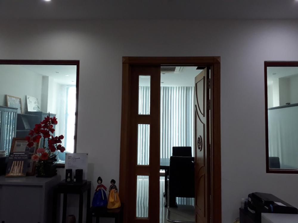 Cho thuê văn phòng mặt tiền Lê Trung Nghĩa, Tân Bình, nguyên tầng 80m2, giá 25 triệu/tháng