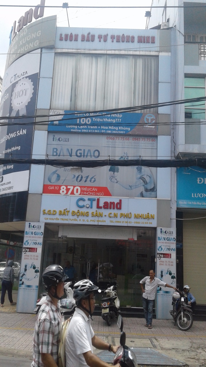 Cho thuê mặt bằng tầng trệt+tầng 1 tòa góc ngã tư Trần Huy Liệu và Nguyễn Trọng Tuyển, giá 25$/m2