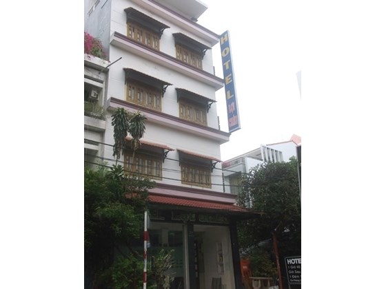 Cho thuê nhà MT 79A Nguyễn Sơn Hà, Q3, 6mx18m, 3 lầu, thang máy, 65tr/th