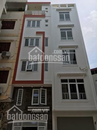 Cho thuê tòa nhà Nguyễn Văn Hưởng, 6 tầng, 1 hầm, thang máy, 136 triệu/tháng. LH 01634691428