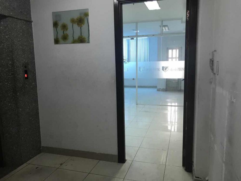 Cho thuê mặt bằng tòa nhà văn phòng tại quận Tân Bình, gần sân bay