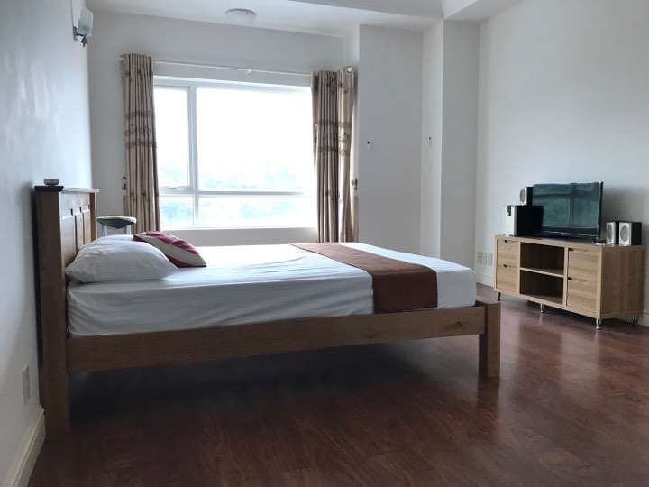 Cần cho thuê căn hộ cao ốc Phú Nhuận 3 PN, full nội thất, nội thất mới đẹp