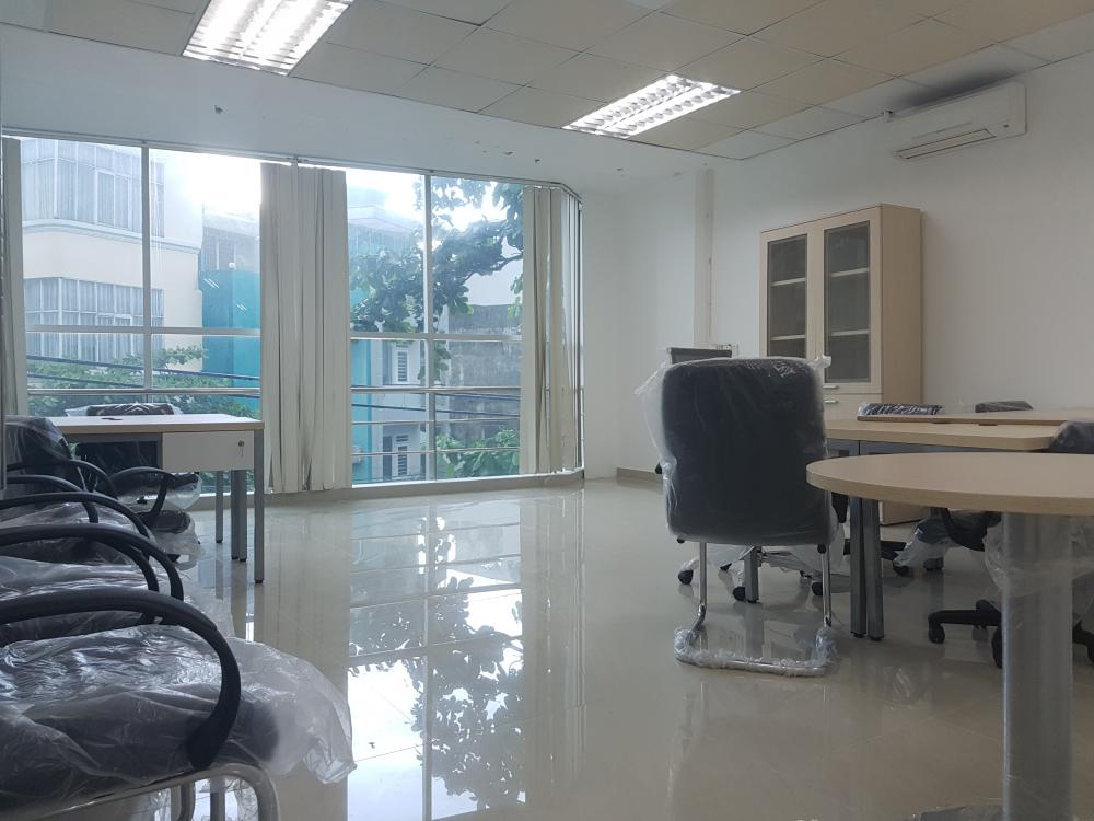 Cho thuê văn phòng quận Phú Nhuận, 20m2- 500m2, MT Đào Duy Anh, LH: 0939.413.406 (Mr. Hiệp)