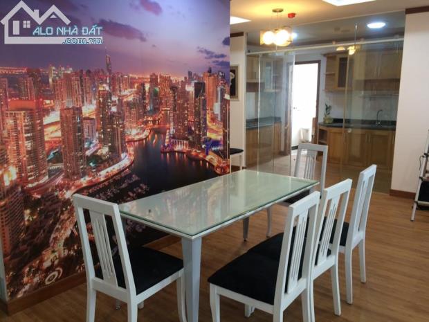 Phòng cho thuê CC cao cấp Phú Hoàng Anh sát PMH, giá từ 3,3 triệu đến 5 triệu /tháng.