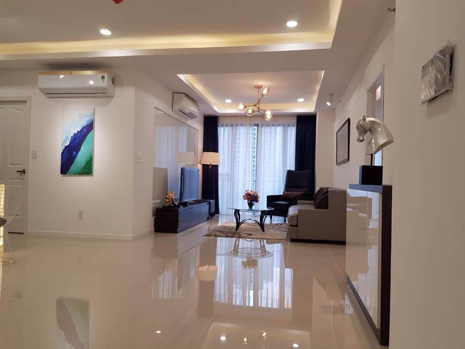 Cần cho thuê gấp căn hộ Scenic Valley, Phú Mỹ Hưng, giá 42 triệu/tháng. LH: 0909052673