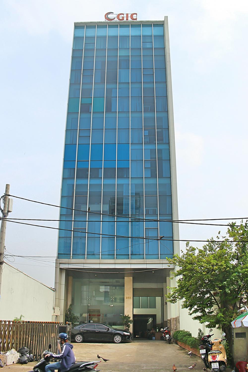 Cho thuê văn phòng tại đường Phan Đăng Lưu, Phường 5, Phú Nhuận, Tp. HCM dt 50m2, giá 15 tr/th