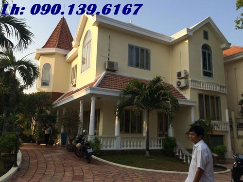 Cần cho thuê villa gấp, đường 52, An Phú, Quận 2. Giá 28 tr/tháng