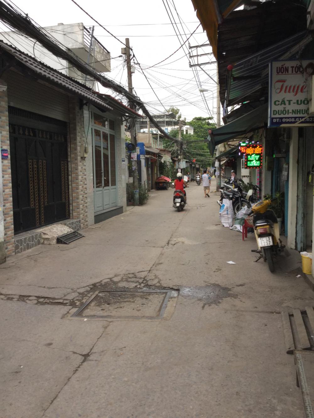 Cho thuê nhà mặt tiền hẻm 95 Lê Văn Lương, quận 7