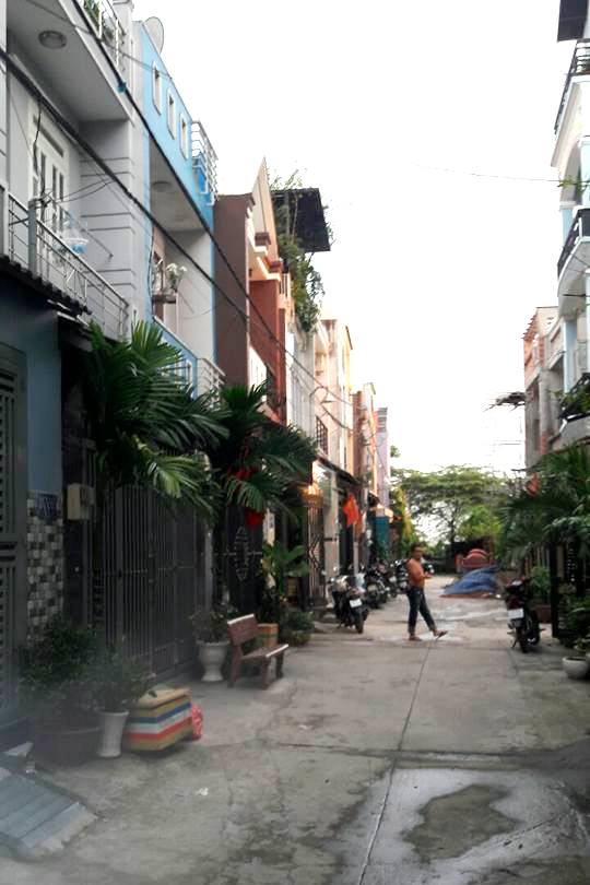 Cho thuê nhà 5 triệu/th, HXH Bình Hưng Hòa B, Q. Bình Tân