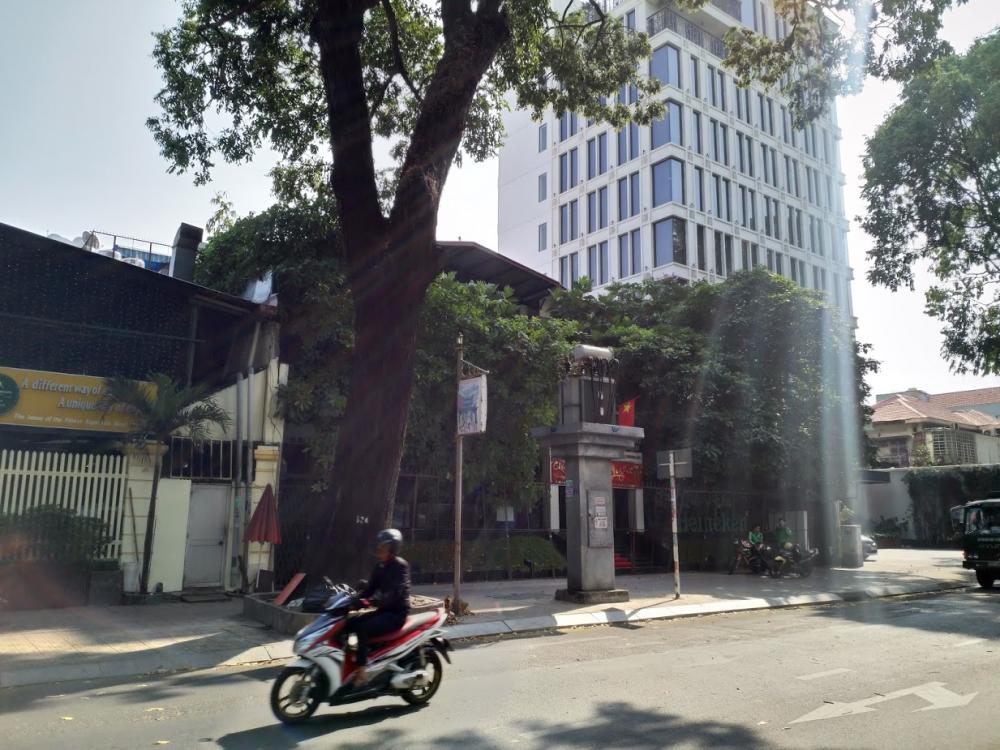 Cần cho thuê nhà ngay mặt tiền đường Pasteur, Phường 6, Quận 3, Hồ Chí Minh.