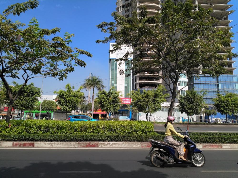 Cho thuê nhà mặt phố tại Đường Điện Biên Phủ, Phường 15, Bình Thạnh, Tp.HCM diện tích 200m2  giá 484 Triệu/tháng