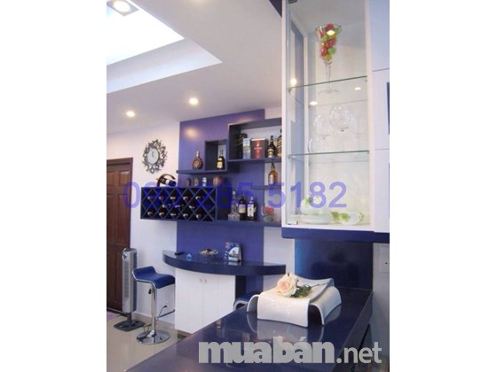 Cho thuê căn hộ H2 Hoàng Diệu, P. 8, Quận 4,. DT 85m2, 2 PN, 2WC, Nội Thất Cao Cấp, Giá 20tr/th 0902855182