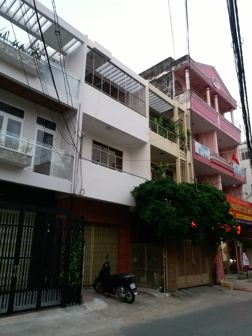 Cho thuê nhà nguyên căn hẻm ôtô 33 Bùi Đình Túy. 4,5x23m. Trệt, 2L, Tiện KD, Công ty. RẺ 29tr/th