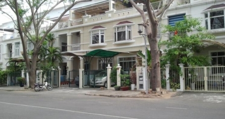 Hot! Biệt thự B2-58 Mỹ Thái 1B, nhà đẹp, vào ở ngay. DT: 126m2, giá: 12.6 tỷ, LH: 0917300798 (Ms.Hằng)