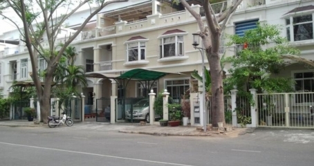 Cần cho thuê gấp biệt thự MỸ THÁI 2, Phú Mỹ Hưng, quận 7 giá rẻ nhất. LH: 0917300798