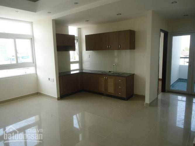 Cần cho thuê căn hộ Khánh Hội 1, DT 81m2, 2PN, 2WC, sàn gỗ, nội thất cơ bản, giá 10tr5/th.